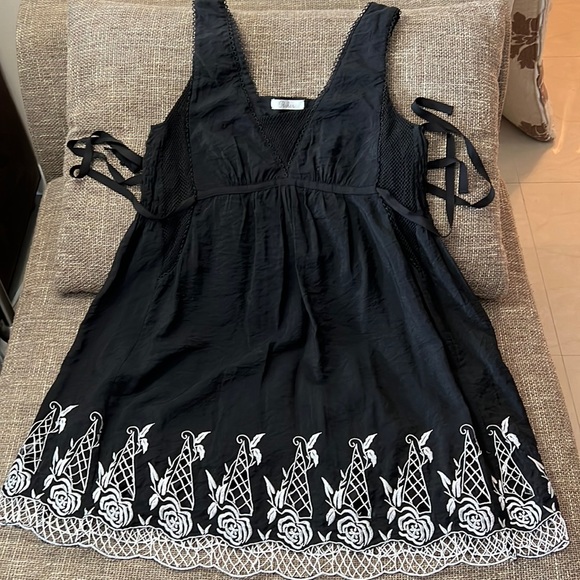 Parker black embroidered sun dress sz M/L - Picture 2 of 10